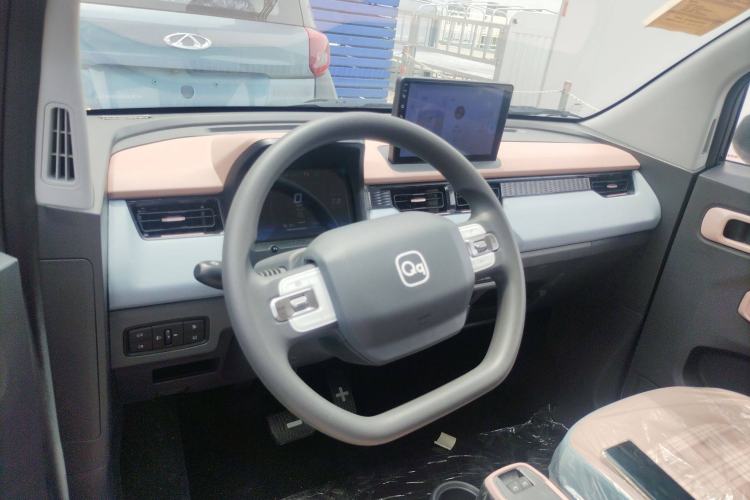 Used Chery New Energy QQ Ice Cream 2024 Edition Youth Version 205km Sundae Interior 2