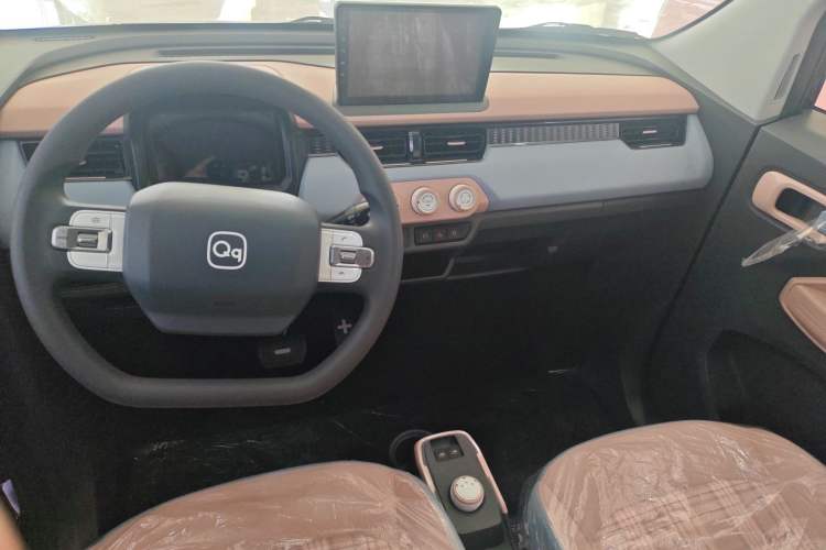 Used Chery New Energy QQ Ice Cream 2024 Edition Youth Version 205km Sundae Interior 3