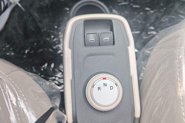 Used Chery New Energy QQ Ice Cream 2024 205km Sundae+ Interior 2