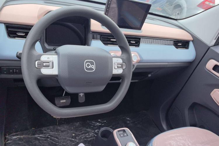Used Chery New Energy QQ Ice Cream 2024 Facelifted 205km Sundae Interior 3