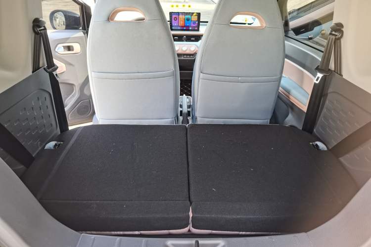 Used Chery New Energy QQ Ice Cream 2024 Restyled 170 km Sundae Interior 4