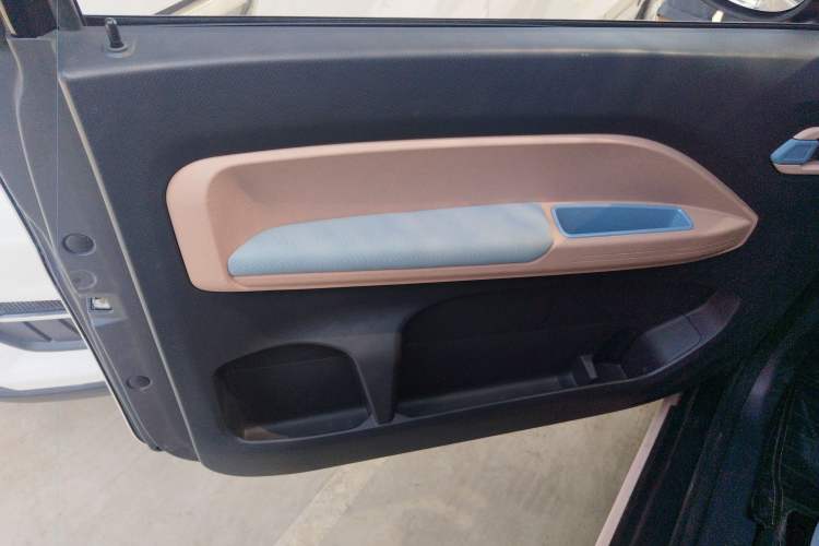 Used Chery New Energy QQ Ice Cream 2024 Edition Youth Version 205km Sundae Left Rear Door Interior