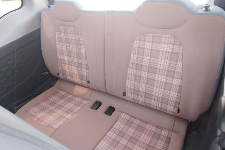 Used Chery New Energy QQ Ice Cream 2024 Edition Youth Version 205km Sundae Left Rear Seat