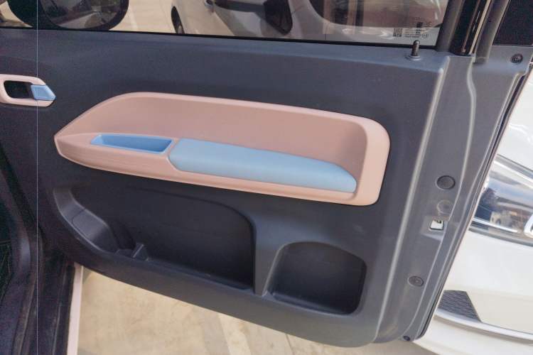 Used Chery New Energy QQ Ice Cream 2024 Edition Youth Version 205km Sundae Right Rear Door Interior