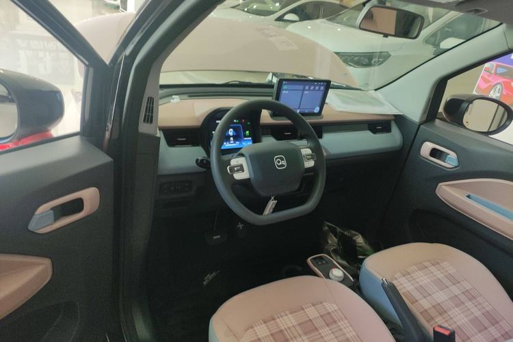 Used Chery New Energy QQ Ice Cream 2024 Edition Youth Version 205km Sundae Steering Wheel