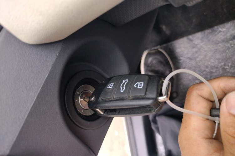 Used Chery New Energy QQ Ice Cream 2024 Edition Youth Version 205km Sundae Interior 1