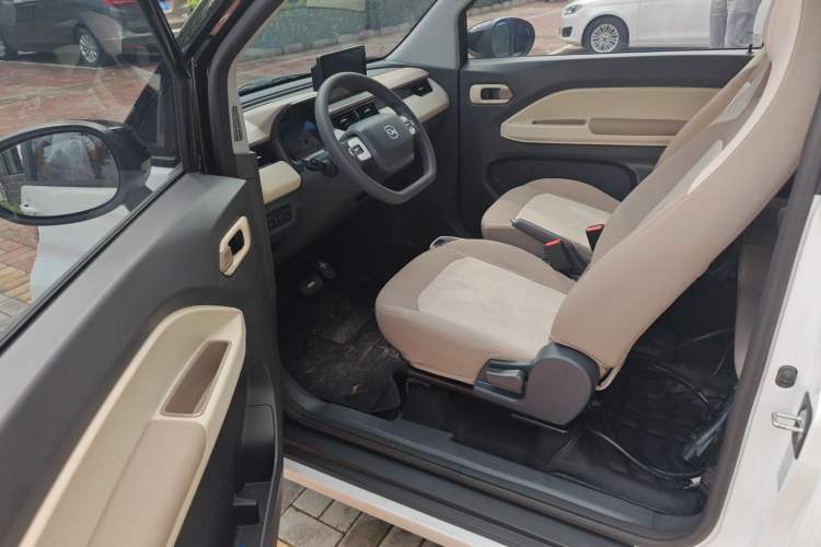 Used Chery New Energy QQ Ice Cream 2024 Edition Youth Version 205km Sundae Interior 2