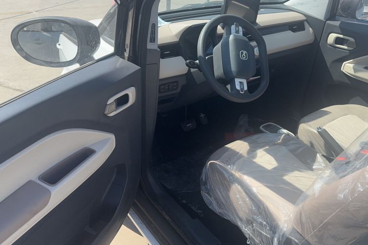 Used Chery New Energy QQ Ice Cream 2024 Edition Youth Version 205km Sundae Interior 2