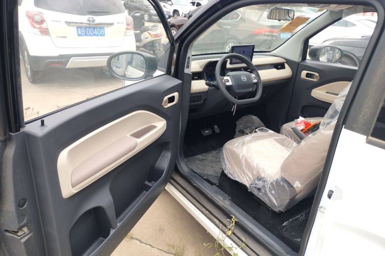Used Chery New Energy QQ Ice Cream 2024 Edition Youth Version 205km Sundae Interior 3
