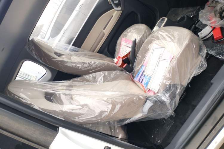 Used Chery New Energy QQ Ice Cream 2024 Edition Youth Version 205km Sundae Right Front Seat