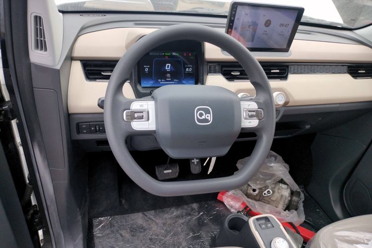 Used Chery New Energy QQ Ice Cream 2024 Edition Youth Version 205km Sundae Steering Wheel