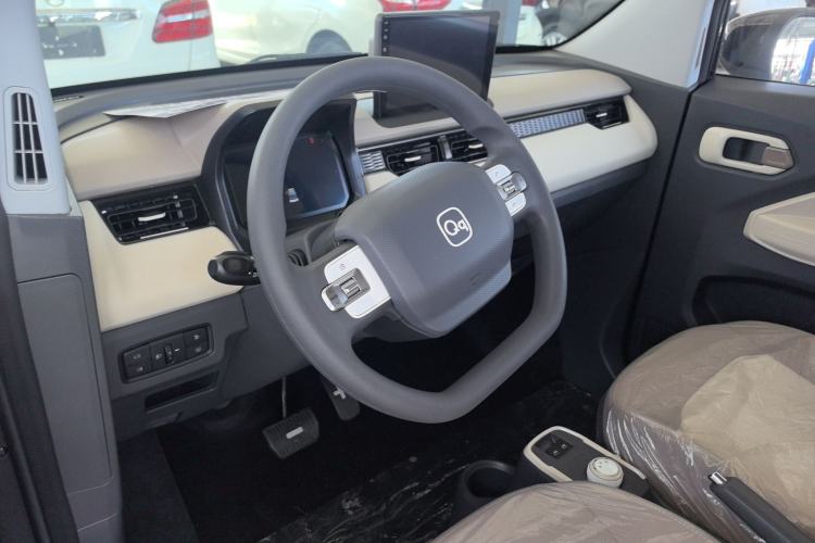 Used Chery New Energy QQ Ice Cream 2024 Facelifted 205km Sundae Steering Wheel