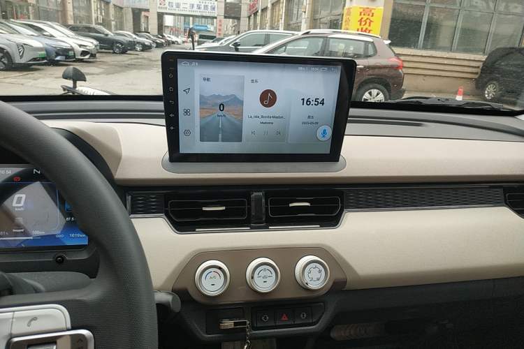 Used Chery New Energy QQ Ice Cream 2024 205km Sundae Pro Audio And AC Panel