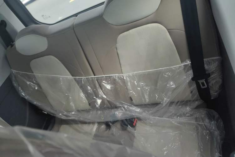 Used Chery New Energy QQ Ice Cream 2024 Edition Youth Version 205km Sundae Interior 1