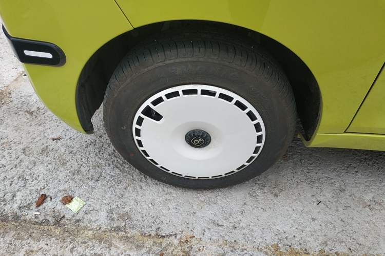Used Chery New Energy QQ Ice Cream 2024 205km Sundae Pro Left Front Wheel Hub