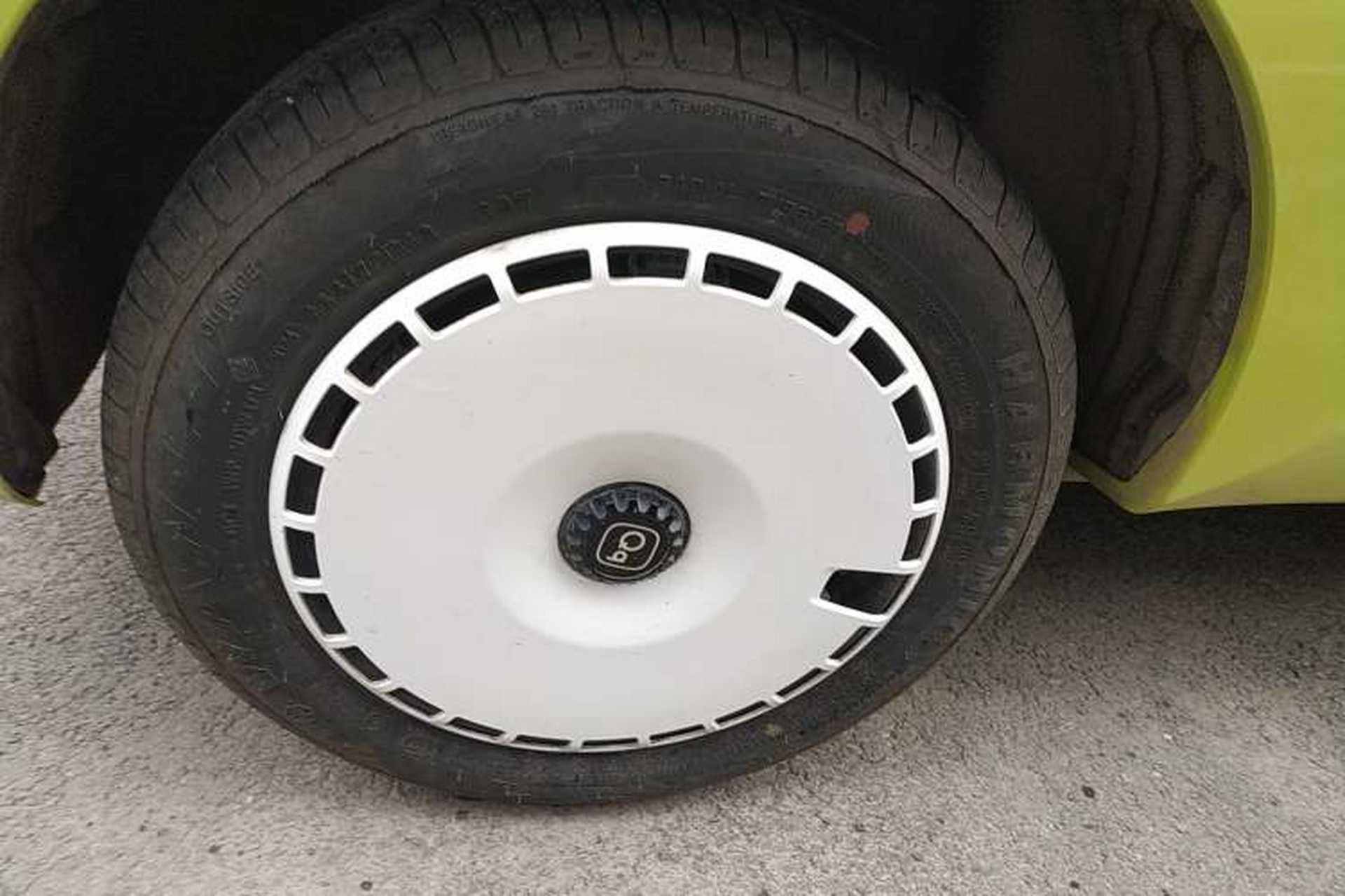 Used Chery New Energy QQ Ice Cream 2024 205km Sundae Pro Right Rear Wheel Hub