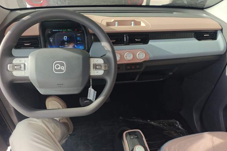 Used Chery New Energy QQ Ice Cream 2025 155km Sundae Edition Center Console