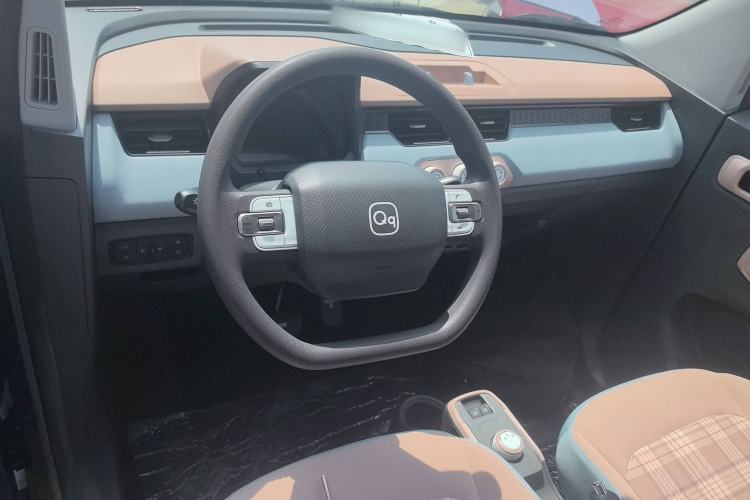Used Chery New Energy QQ Ice Cream 2025 155km Sundae Edition Center Console