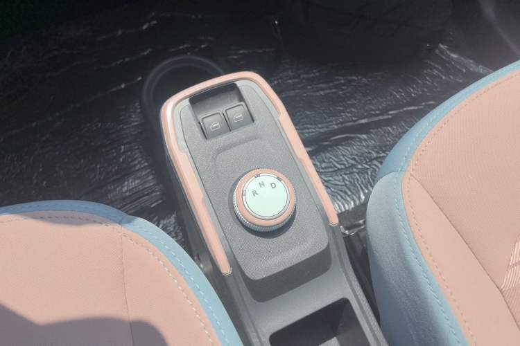 Used Chery New Energy QQ Ice Cream 2025 155km Sundae Edition Gear Lever