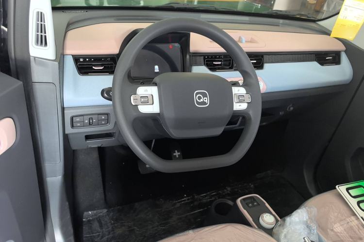 Used Chery New Energy QQ Ice Cream 2025 155km Sundae Edition Interior 3