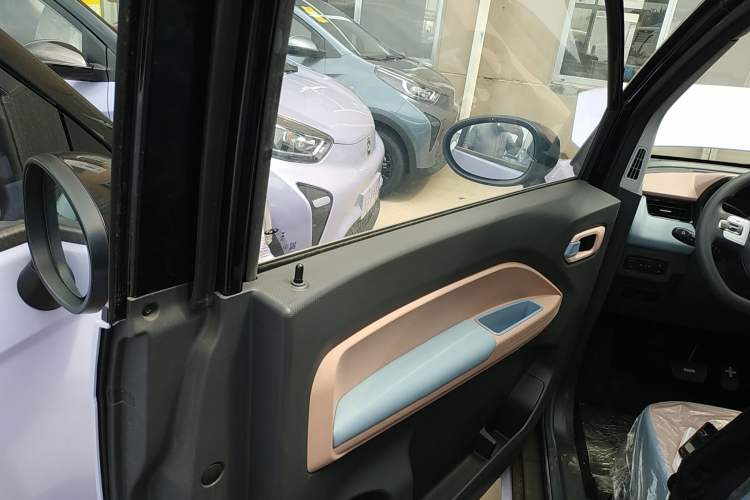 Used Chery New Energy QQ Ice Cream 2025 155km Sundae Edition Interior 7