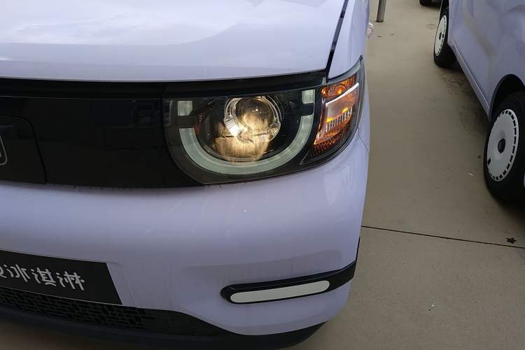 Used Chery New Energy QQ Ice Cream 2025 155km Sundae Edition Left Front Headlight