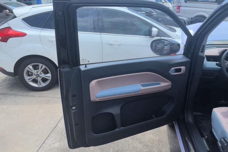 Used Chery New Energy QQ Ice Cream 2025 155km Sundae Edition Left Rear Door Interior