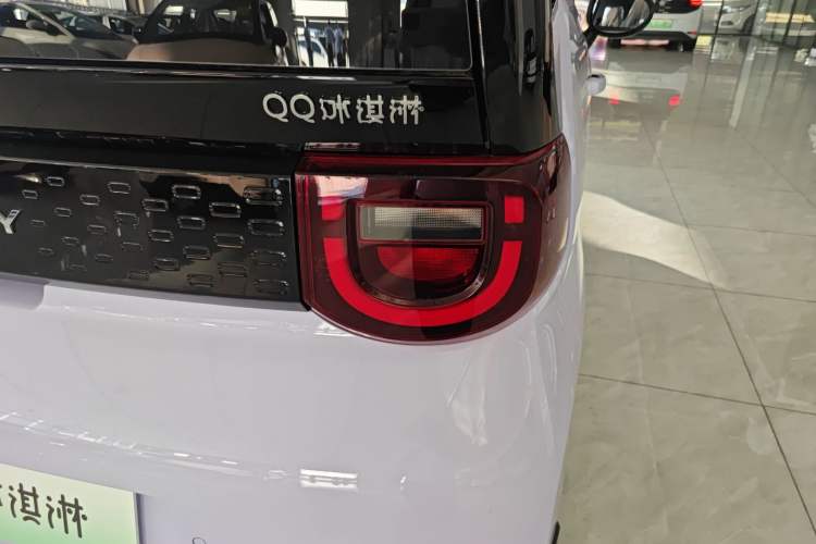 Used Chery New Energy QQ Ice Cream 2025 155km Sundae Edition Right Rear Taillight