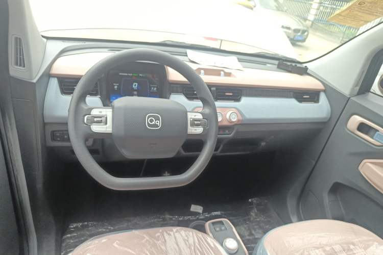 Used Chery New Energy QQ Ice Cream 2025 155km Sundae Edition Center Console