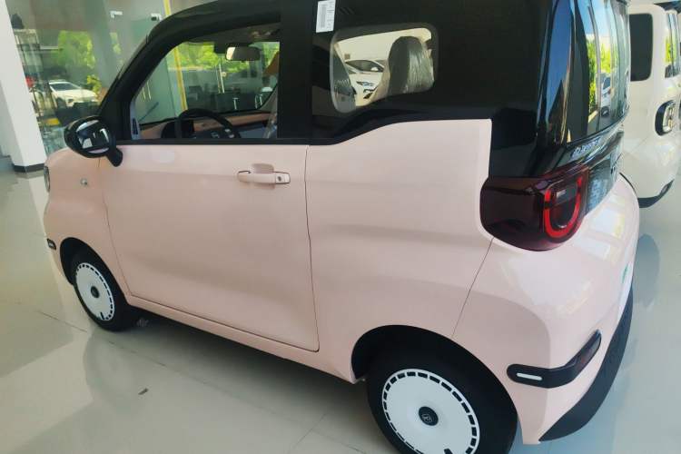 Used Chery New Energy QQ Ice Cream 2025 155km Sundae Edition Exterior 5