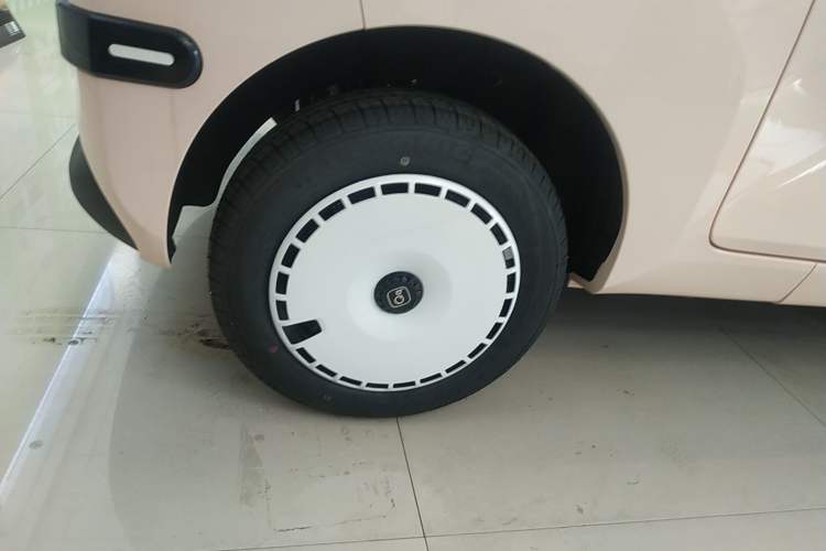 Used Chery New Energy QQ Ice Cream 2025 155km Sundae Edition Exterior 8