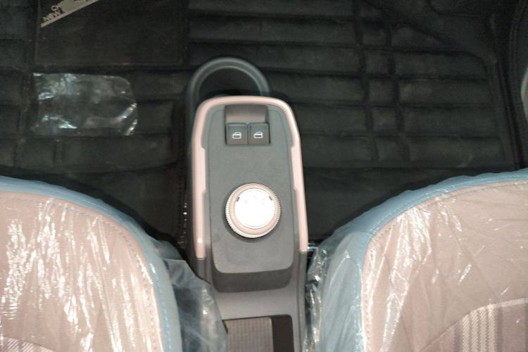 Used Chery New Energy QQ Ice Cream 2025 155km Sundae Edition Gear Lever