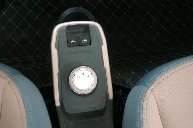 Used Chery New Energy QQ Ice Cream 2025 155km Sundae Edition Gear Lever