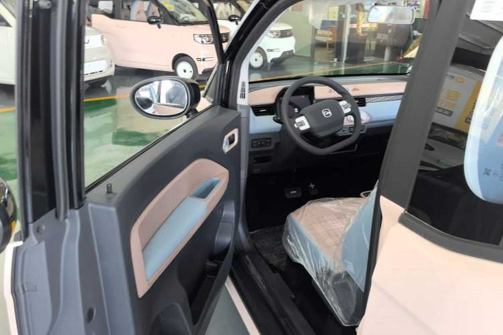 Used Chery New Energy QQ Ice Cream 2025 155km Sundae Edition Interior 2