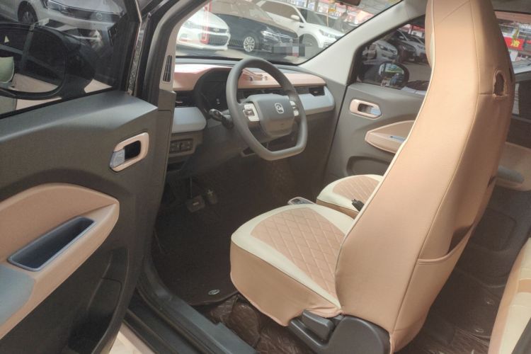 Used Chery New Energy QQ Ice Cream 2025 155km Sundae Edition Interior 2