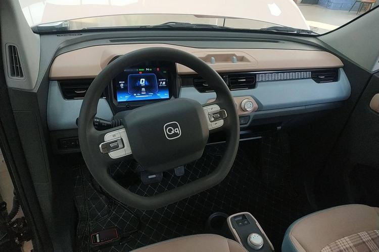 Used Chery New Energy QQ Ice Cream 2025 155km Sundae Edition Interior 2