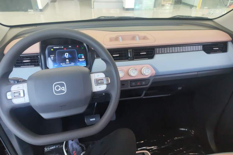 Used Chery New Energy QQ Ice Cream 2025 155km Sundae Edition Interior 3