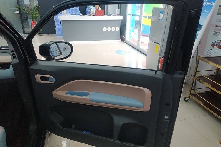Used Chery New Energy QQ Ice Cream 2025 155km Sundae Edition Interior 6
