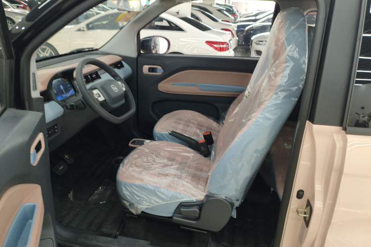 Used Chery New Energy QQ Ice Cream 2025 155km Sundae Edition Left Front Seat
