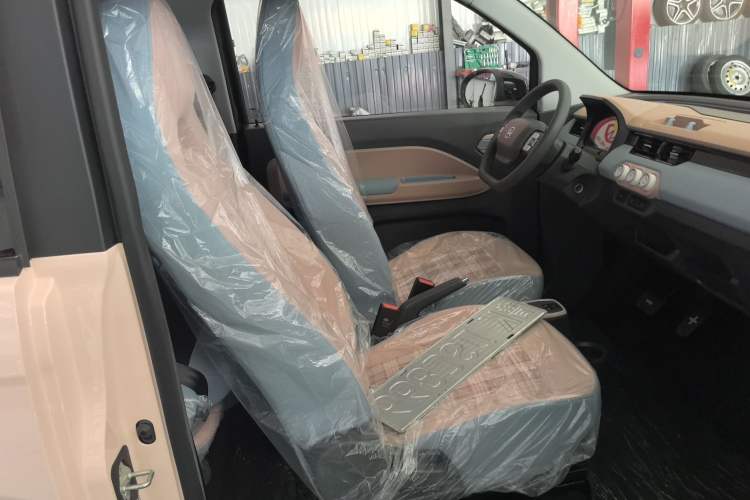Used Chery New Energy QQ Ice Cream 2025 155km Sundae Edition Right Front Seat