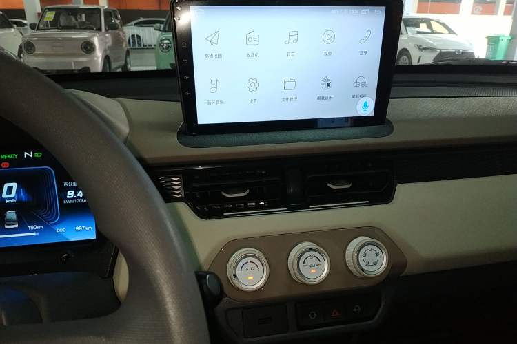 Used Chery New Energy QQ Ice Cream 2025 205km Qi Energy Version Audio And AC Panel