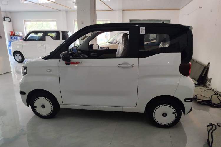 Used Chery New Energy QQ Ice Cream 2025 205km Qi Energy Version Exterior 3