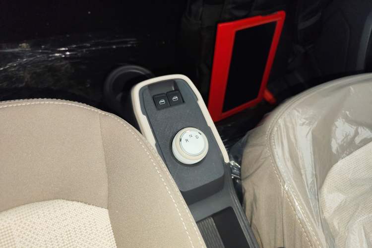 Used Chery New Energy QQ Ice Cream 2025 205km Qi Energy Version Gear Lever
