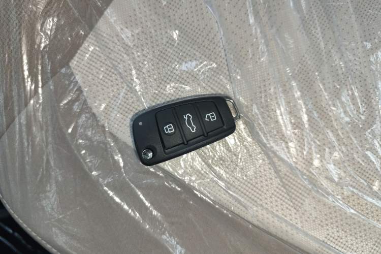 Used Chery New Energy QQ Ice Cream 2025 205km Qi Energy Version Interior 1