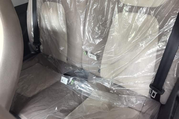 Used Chery New Energy QQ Ice Cream 2025 155km Sundae Edition Interior 1
