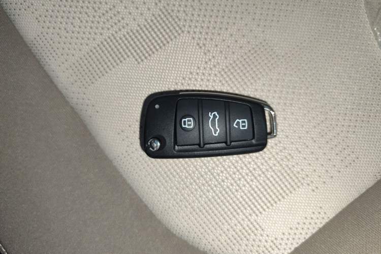 Used Chery New Energy QQ Ice Cream 2025 205km Qi Energy Version Interior 1