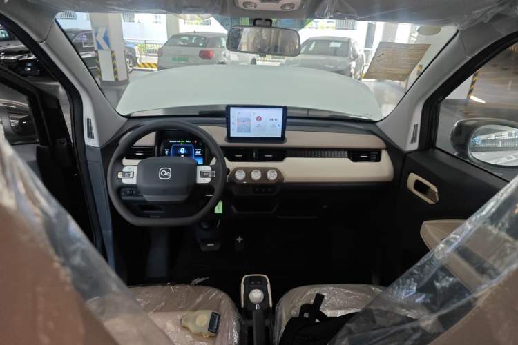Used Chery New Energy QQ Ice Cream 2025 205km Qi Energy Version Interior 2