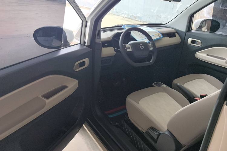 Used Chery New Energy QQ Ice Cream 2025 155km Sundae Edition Interior 2