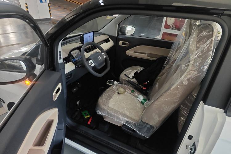 Used Chery New Energy QQ Ice Cream 2025 205km Qi Energy Version Interior 3