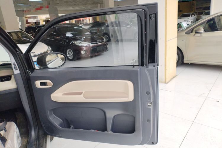 Used Chery New Energy QQ Ice Cream 2025 205km Qi Energy Version Interior 5